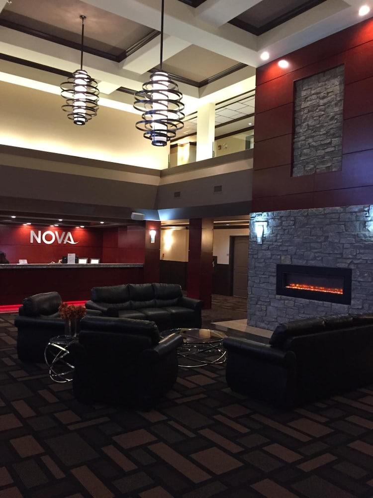 Chateau Nova Peace River Exterior photo